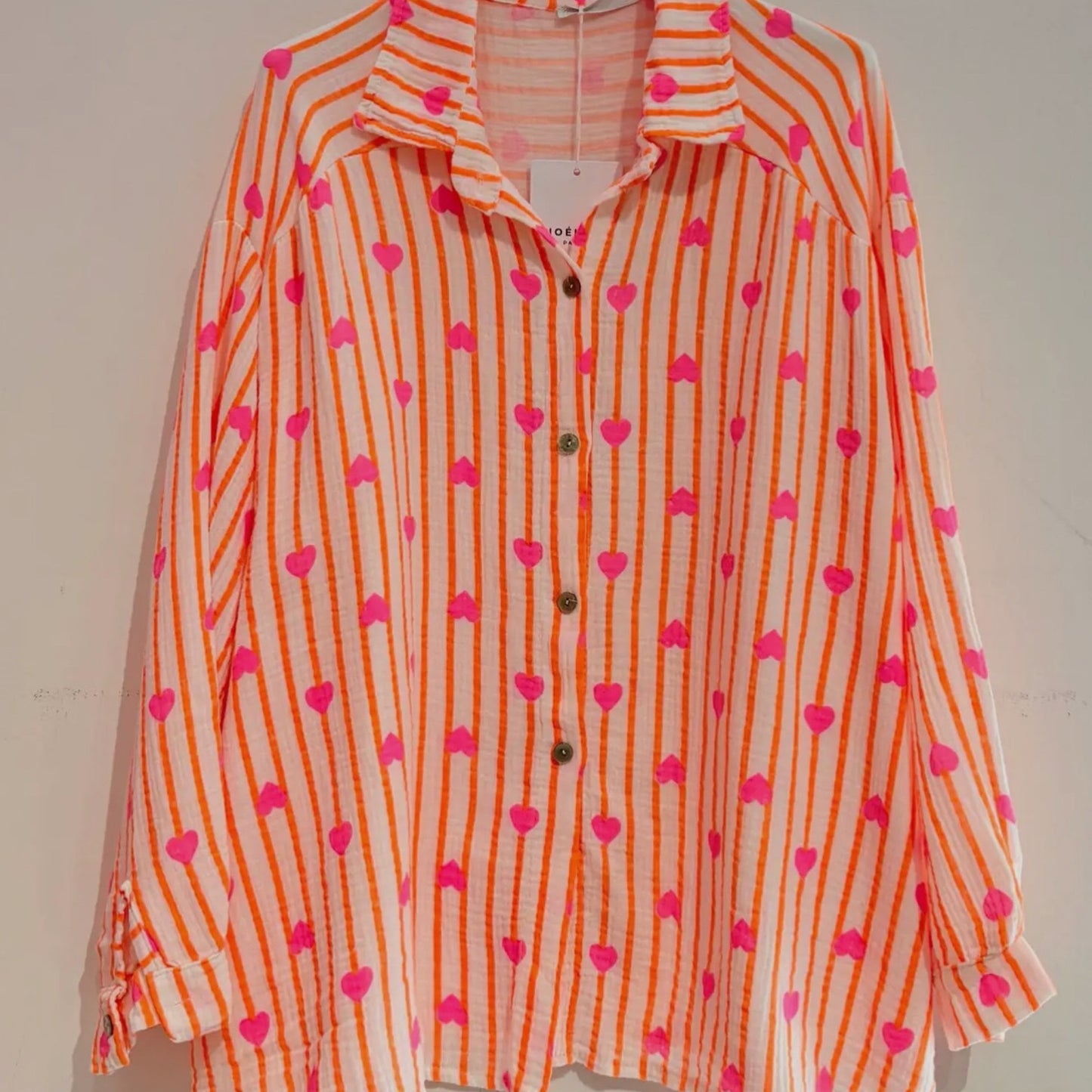 Noeline - Bomuldgaze skjorte - Neon orange/ pink hjerter - Merle og Wilde ApS