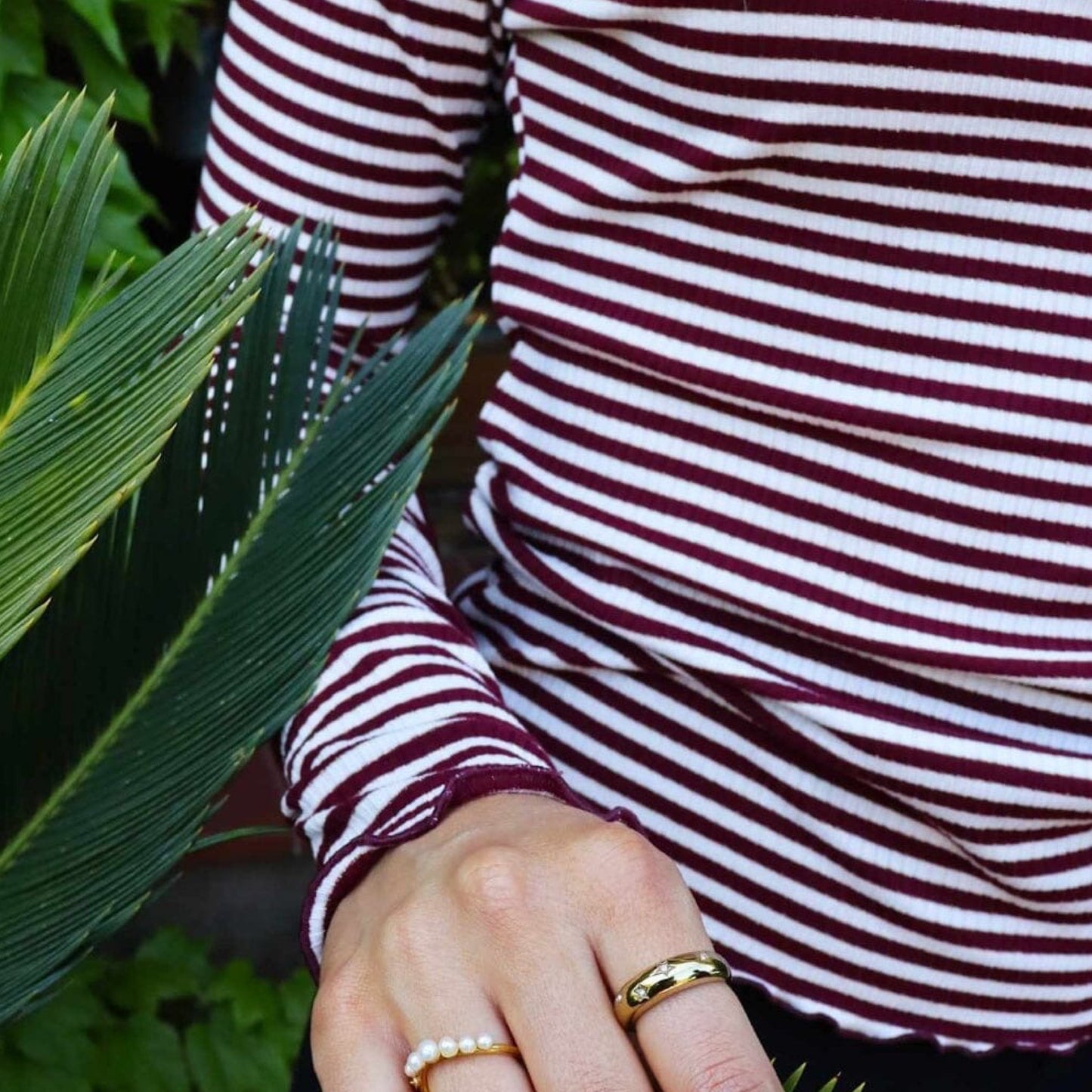 Liberte - Natalia LS round neck Blouse - Bordeaux creme gold stripe - Merle og Wilde ApS
