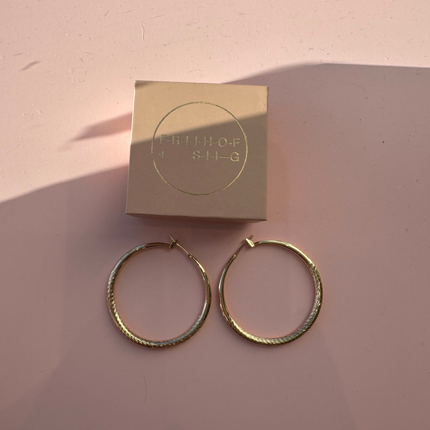 Frihoff+siig - Hoops øreringe - Guld - Merle og Wilde ApS