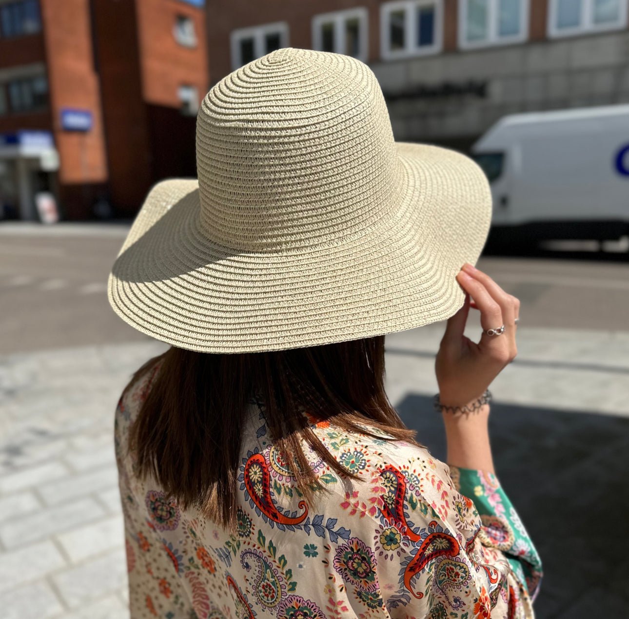 Just d’ lux - sommerhat med kæde - Merle og Wilde