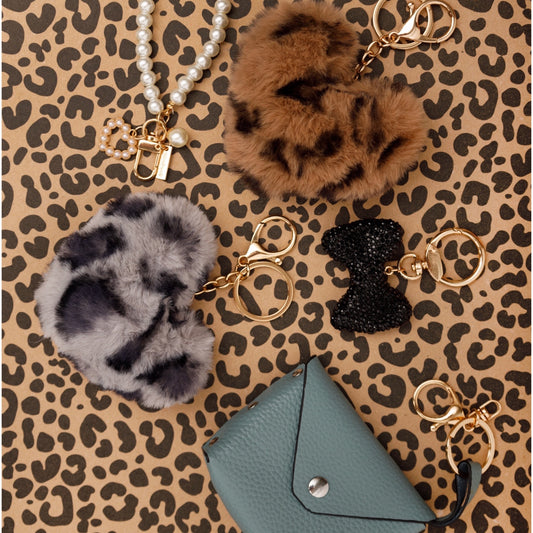 Preorder - Black colour - BCheart Soft keyhanger - Brown Leo