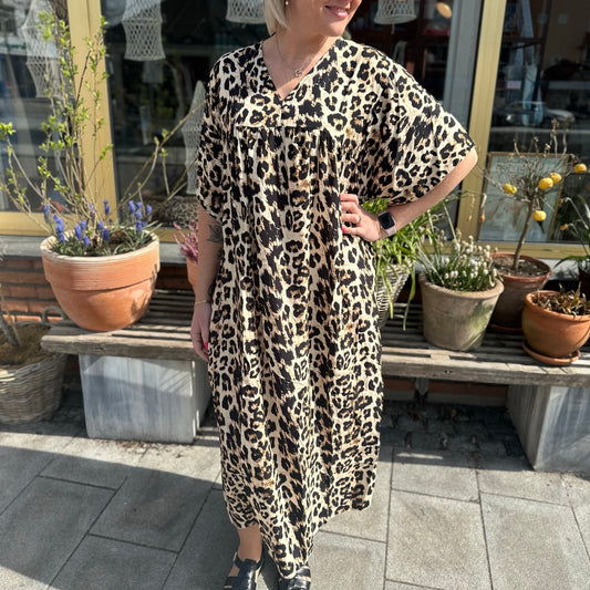 Hello U - Alice dress - Leo print - Merle og Wilde ApS
