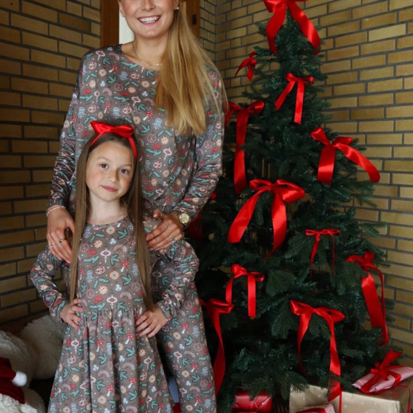 Preorder - Liberté - Alma - pants - Smiley peace Brown - Merle og Wilde ApS