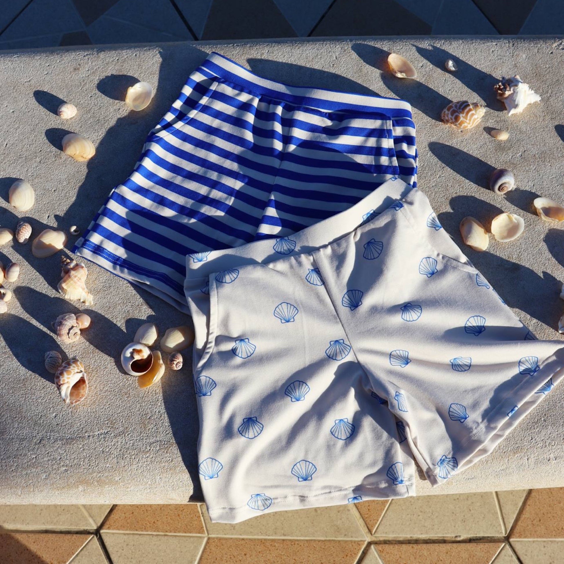Liberte - Alma - shorts - kids - Ivory cobolt Shell - Merle og Wilde ApS