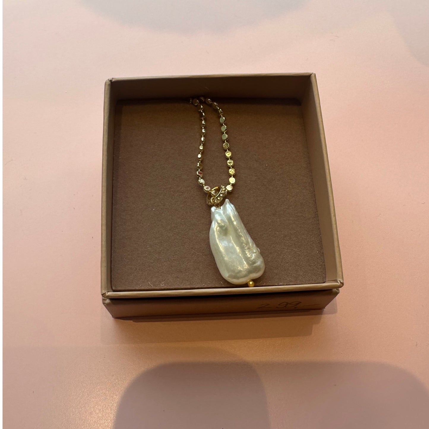 Friihof+siig - Halskæde med guldkæde og perle (61) - Merle og Wilde ApS