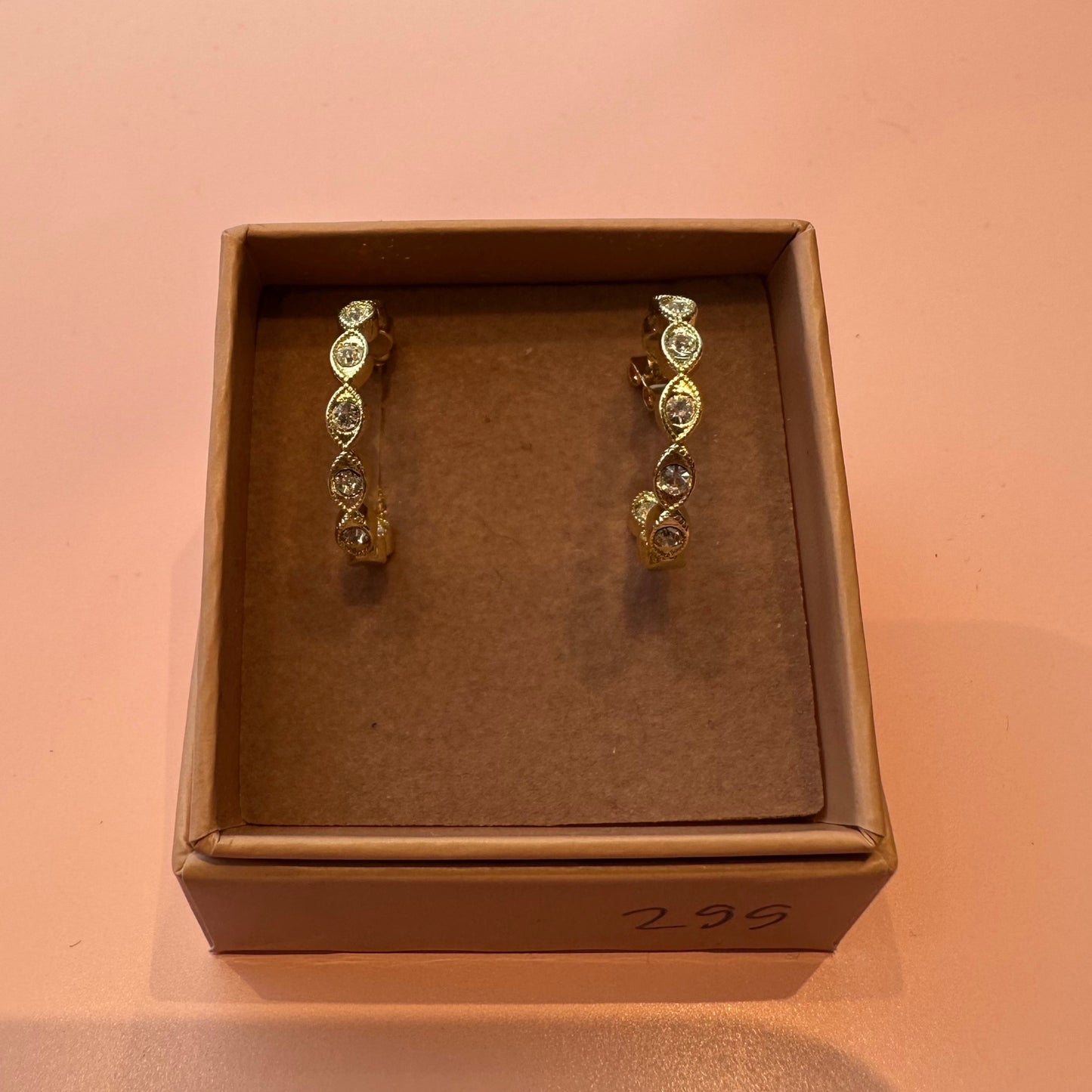 Friihof+siig - øreringe med sten 56 - Merle og Wilde ApS