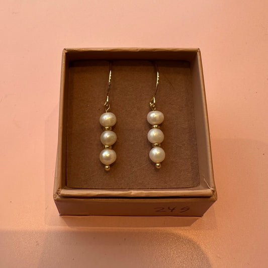 Friihof+siig - Perle øreringe med guld 53 - Merle og Wilde ApS