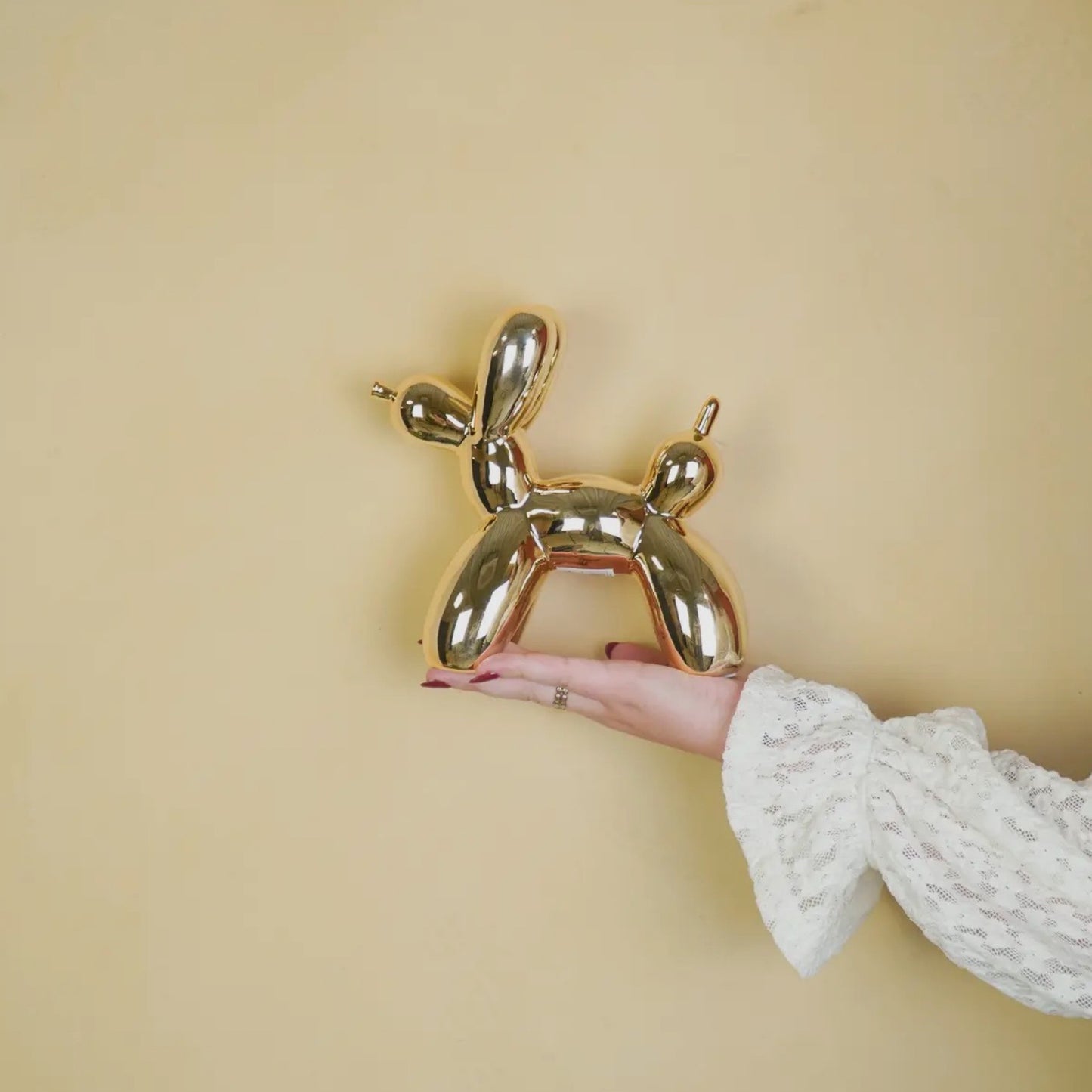 Housevitamin - Ballon statue - guld - Merle og Wilde ApS