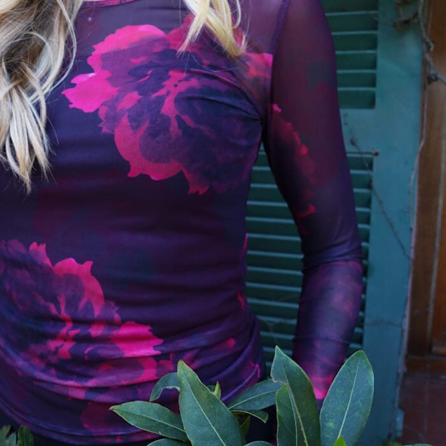 Liberte - Mesh LS tshirt - Bordeaux Black flower - Merle og Wilde ApS