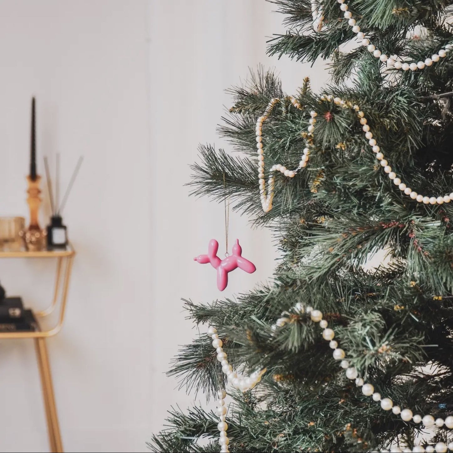 Housevitamin - Ballonhund ophæng - Fåes i 2 farver - Merle og Wilde ApS