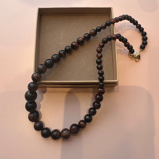 Friihof+siig - Perlehalskæde i brunlige/bordeaux nuancer - Merle og Wilde ApS