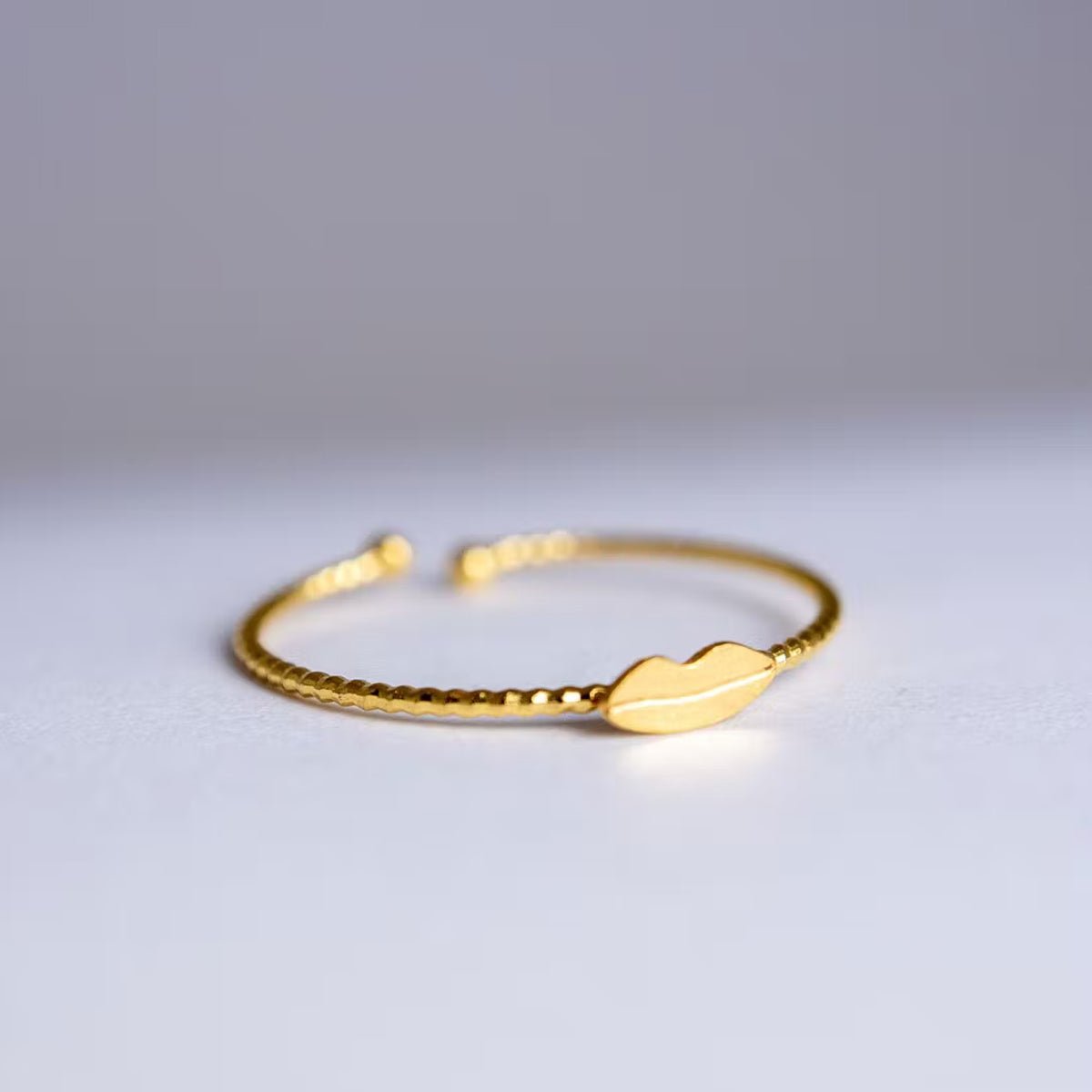 Adorabili - Lips fingerring - 24 K guldbelagt