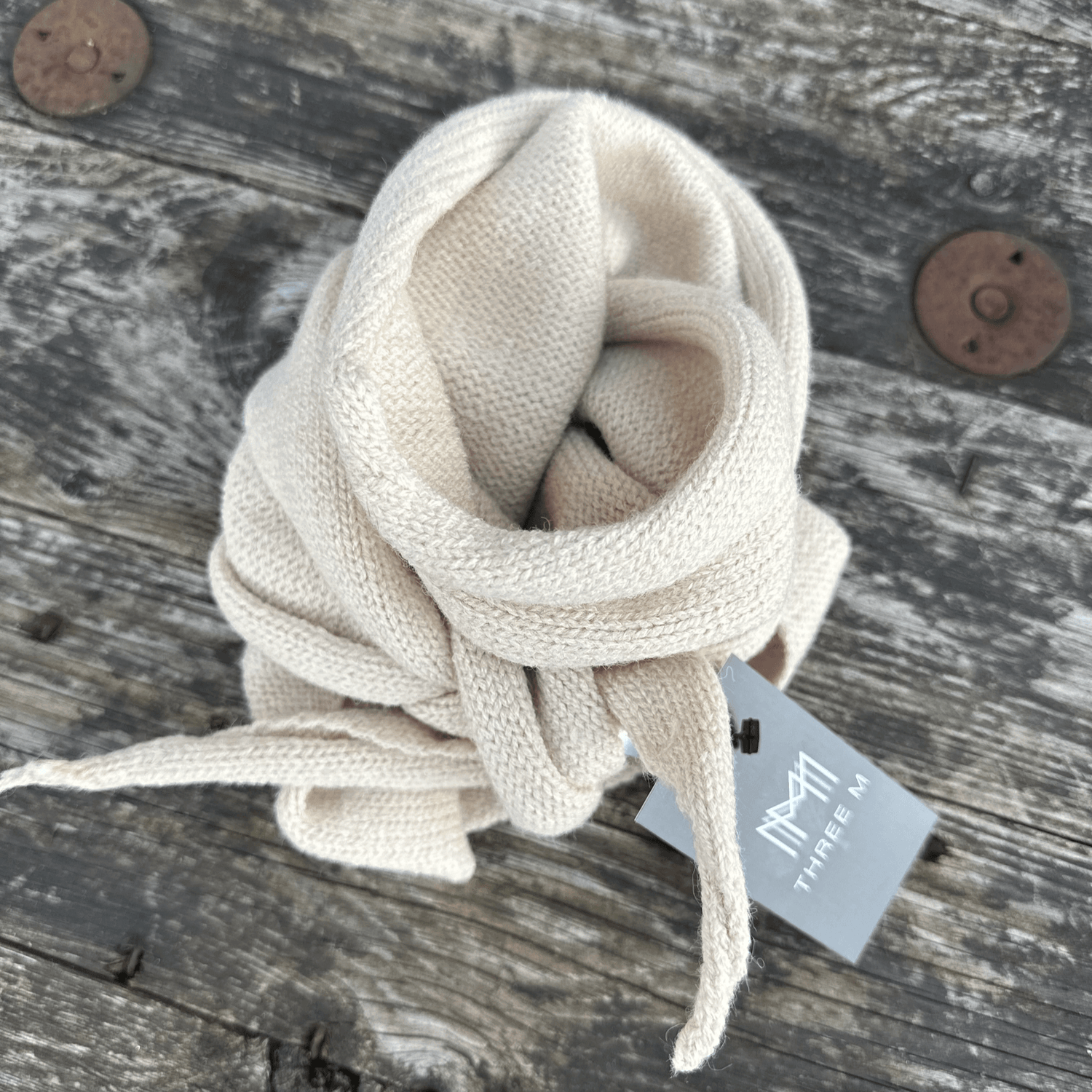 Three M - knitted (strikkede) mini tørklæder - lys råhvid - Merle og Wilde